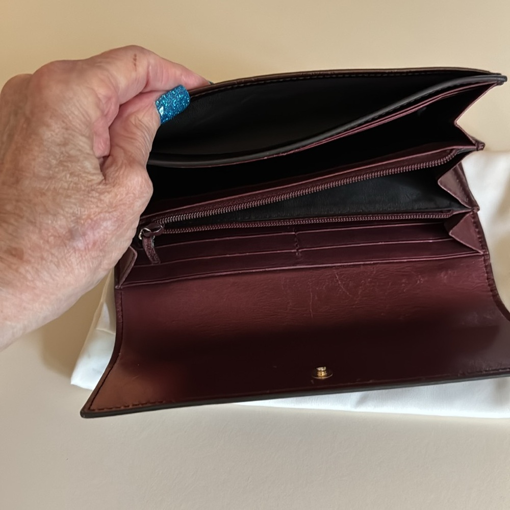 GUCCI 2010s METALLIC BORDEAUX LOVELY HEART WALLET - Picture 8 of 13